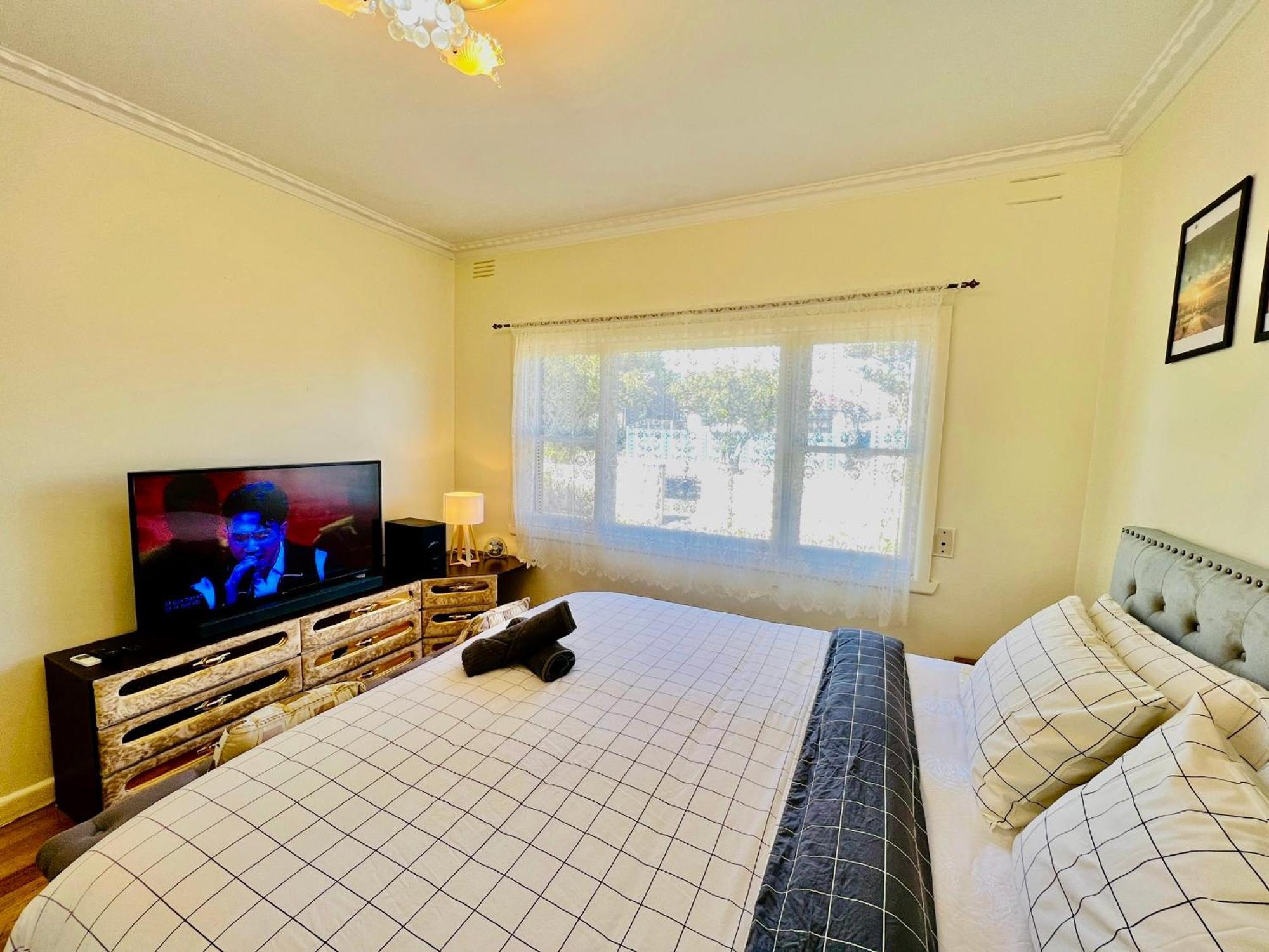 Cosy 4Br Home 15 Minutes Away From Melbourne Airport St Albans Eksteriør billede