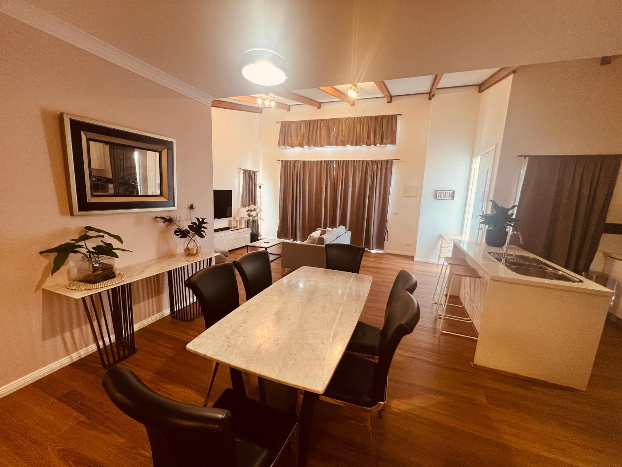 Cosy 4Br Home 15 Minutes Away From Melbourne Airport St Albans Eksteriør billede