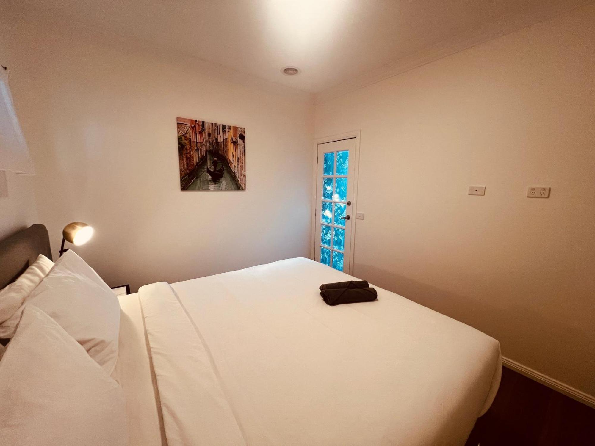 Cosy 4Br Home 15 Minutes Away From Melbourne Airport St Albans Eksteriør billede